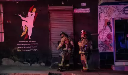 Incendio casi consume estudio por altar de muertos