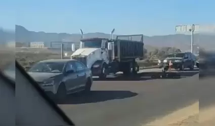 Motociclista fue atropellado en la carretera libre Tecate-Tijuana