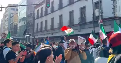 Manifestantes en las afueras de la Suprema Corte de Justicia de la Nacin