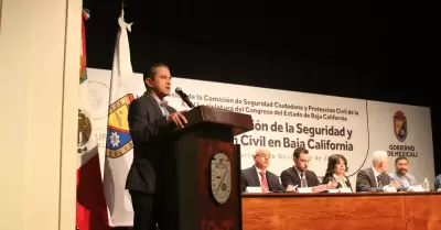 Luis Felipe Chan Baltazar presenta a diputados propuestas para fortalecer la seg