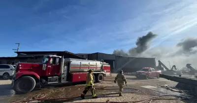 Incendio en recicladora