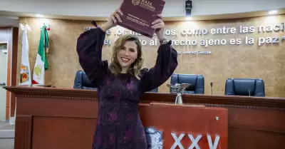 Entrega la gobernadora Marina del Pilar su tercer informe de resultados