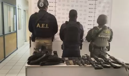 Coordinado operativo en Tecate result en el aseguramiento de armas y equipo tc