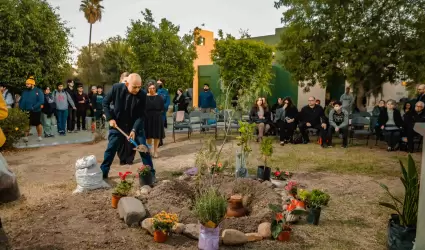 Plantan un rbol en Memoria de Ana Velia Guzmn y Maldonado en la UABC