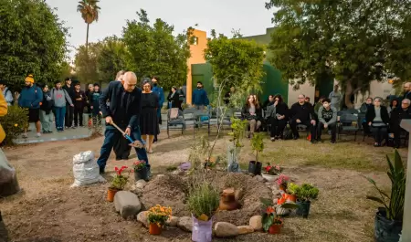 Plantan un rbol en Memoria de Ana Velia Guzmn y Maldonado en la UABC