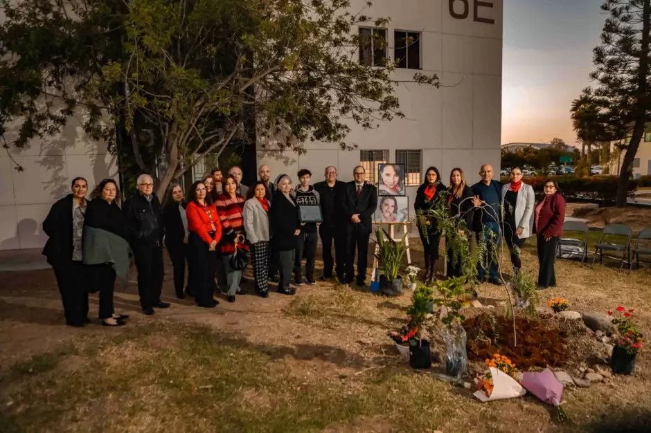 Plantan un rbol en Memoria de Ana Velia Guzmn y Maldonado en la UABC