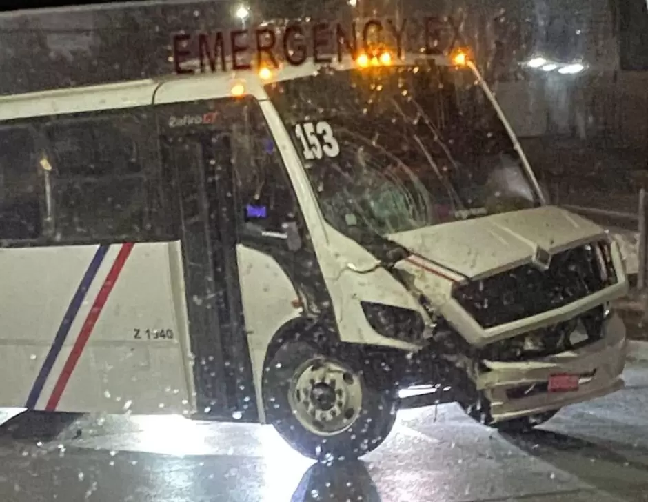 Accidente entre transporte pblico y autobs de personal dej lesionados en Mariano Matamoros