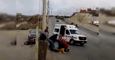 Dos heridos en accidente entre motocicleta y automvil en el bulevar Barcelona