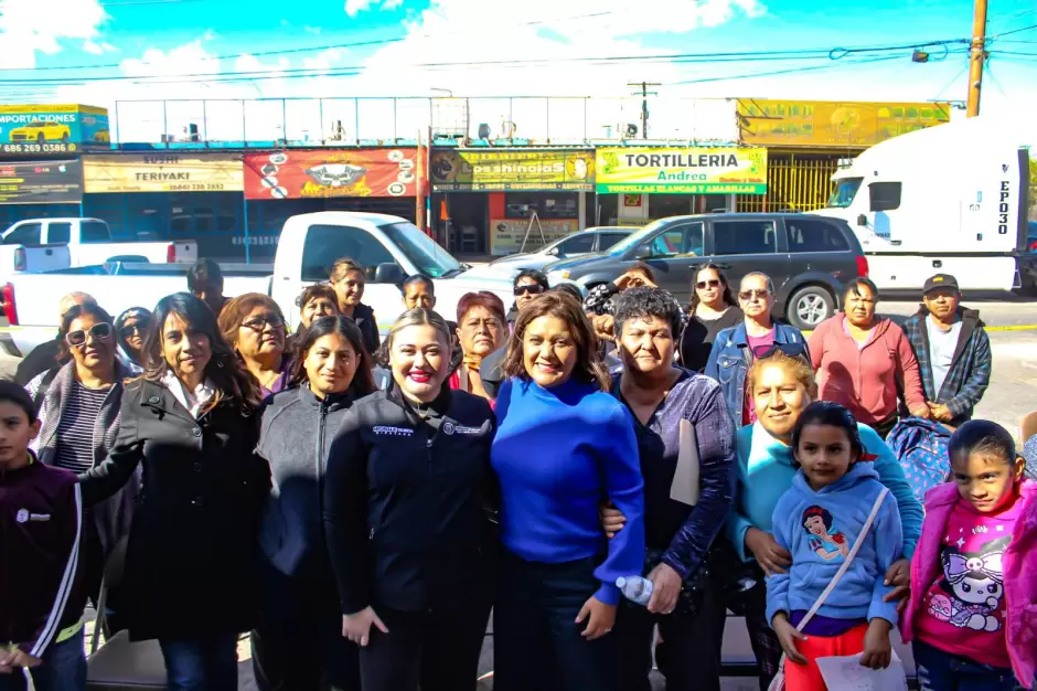 Brindar Inmujer BC servicios en el mdulo de gestin de la diputada Michelle Tejeda