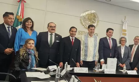 Entrega del PEF 2025 en el Senado