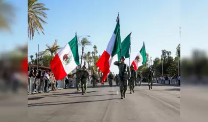 Invita gobierno de Baja California a asistir al desfile por el 114 aniversario d