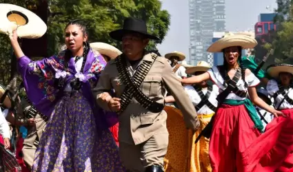 Desfile conmemorativo del aniversario de la Revolucin Mexicana