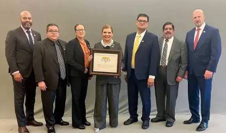 FGE recibe certificacin de CALEA por primera vez en la historia de la AEI