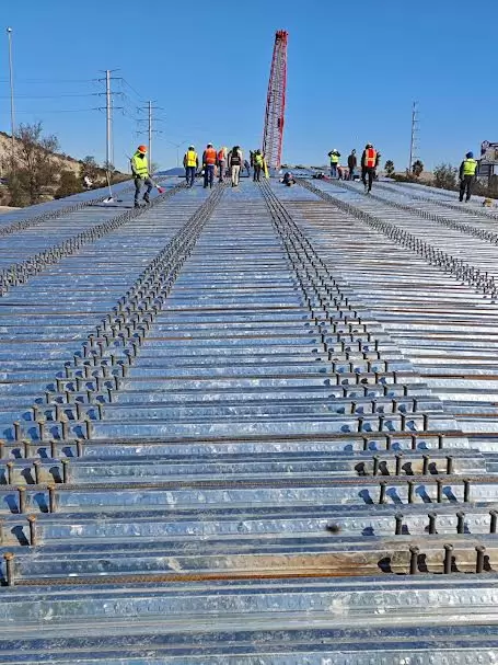 Anuncia SIDURT montaje de trabes en gaza sureste de Nodo Vial El Gallo