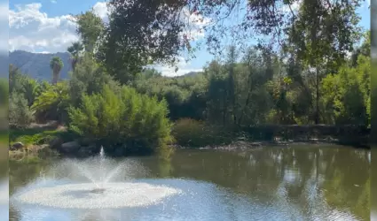 La comunidad celebra el parque del condado Butterfield Trails en una jornada de 