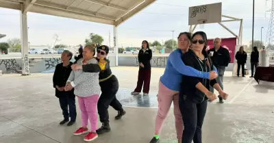 Taller de defensa personal en la comunidad ngeles de Puebla de Mexicali