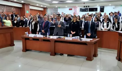 Comparece la secretar�a de turismo ante la comisi�n del ramo que preside la Dipu