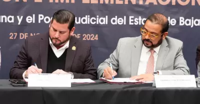 Pactan convenio de colaboracin Ismael Burgueo y Alejandro Fragozo