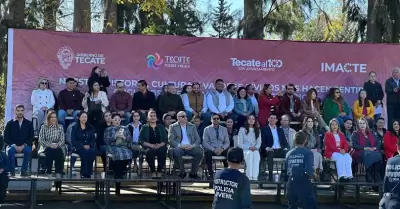 Fiscala general del estado participa en jornada ciudadana en Tecate