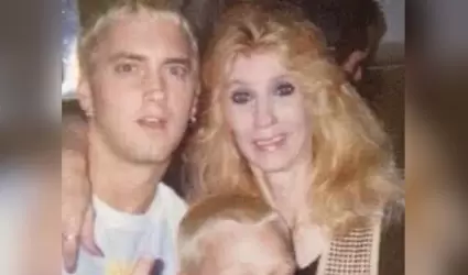 Eminem y Debbie Nelson