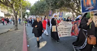 Peregrinacin a la Catedral de Guadalupe en Tijuana