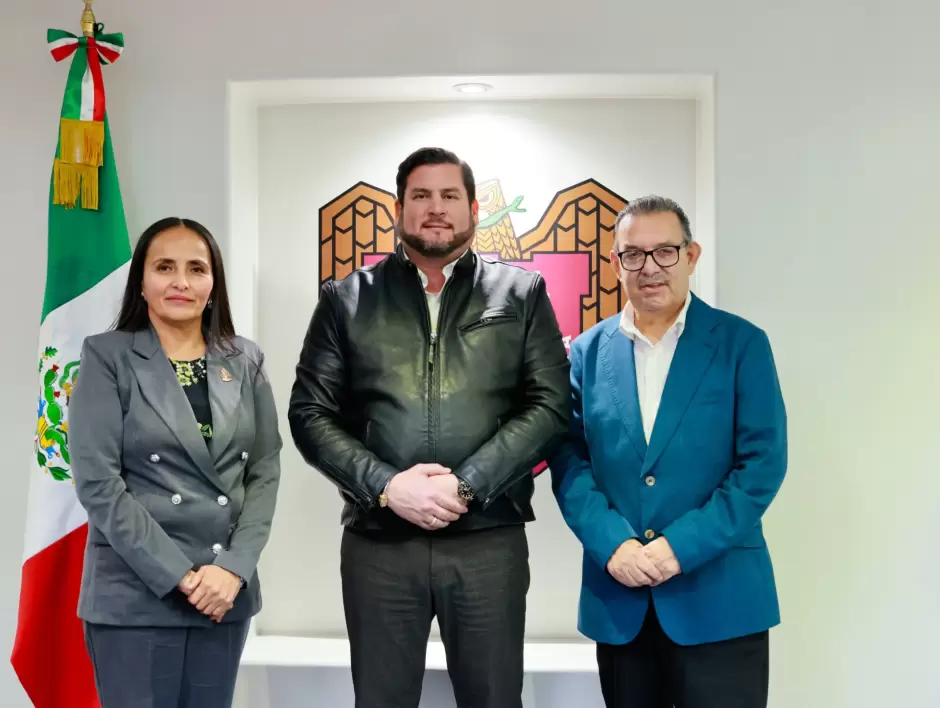 Se rene presidente municipal de Tijuana, Ismael Burgueo, con representantes sindicales del magisterio