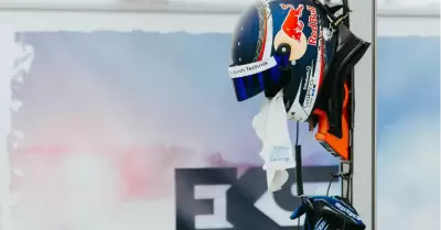 El piloto de Red Bull negocia su futuro en la competencia 2025.