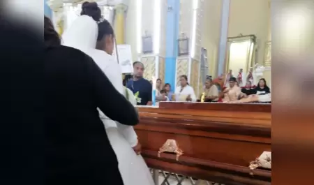 Vestida de novia acude al funeral de su pareja que muri atropellado