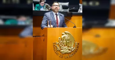 Armando Ayala mesas de trabajo