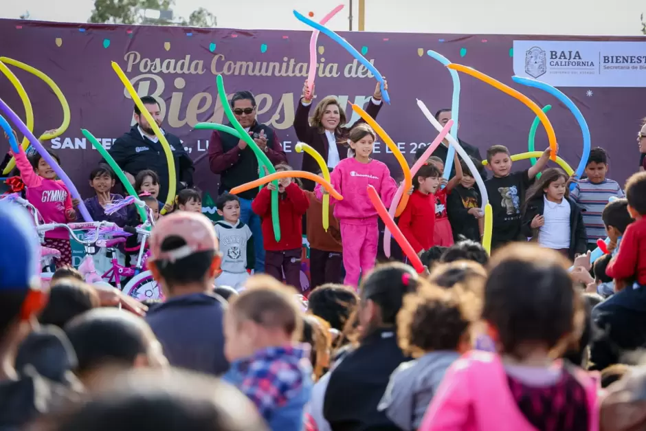 Gobernadora Marina del Pilar durante posada comunitaria del Bienestar en San Felipe