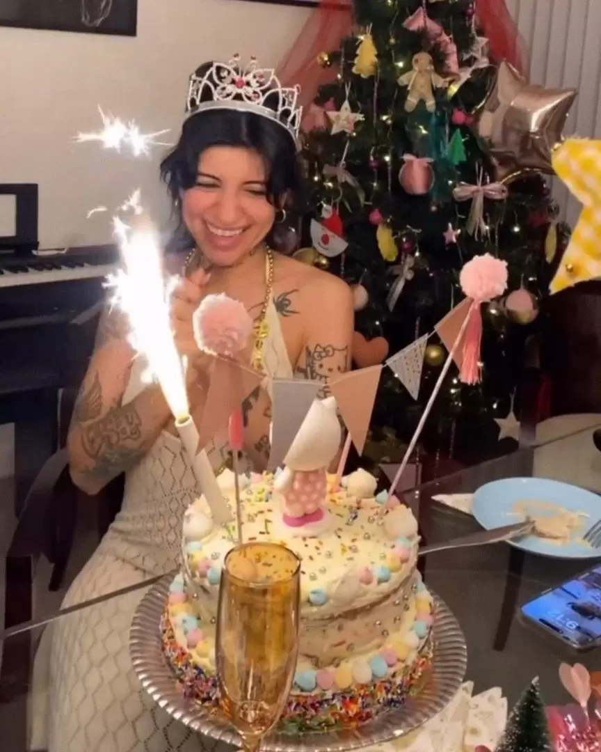 Cazzu celebra su cumpleaos