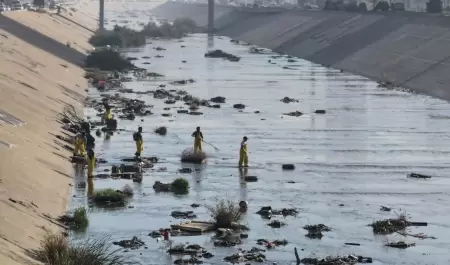 Contaminacin en la canalizacin del Ro Tijuana