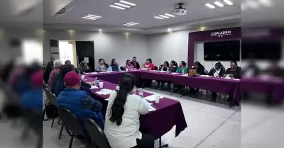 Intercambian experiencias y programas de atenci�n a pueblos ind�genas