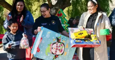 Presidenta Roco Adame lleva la magia de la Navidad a la comunidad El Morro