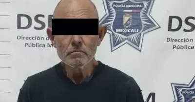 Detienen a hombre por allanamiento de morada en bodega de tienda de autoservicio