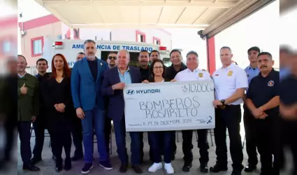 Presidenta Roc�o Adame recibe importante donativo de Hyundai M�xico para el cuer