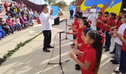 Festival Navideo con coro infantil bilinge Kata u 'u