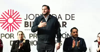 Entrega alcalde Ismael Burgueo donativo de 500 mil pesos al Museo mbar