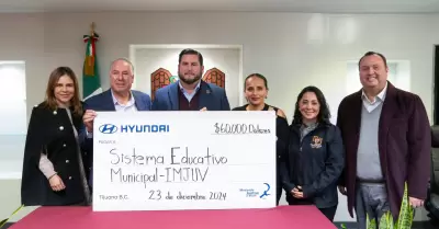 Recibe XXV Ayuntamiento donativo de Hyundai