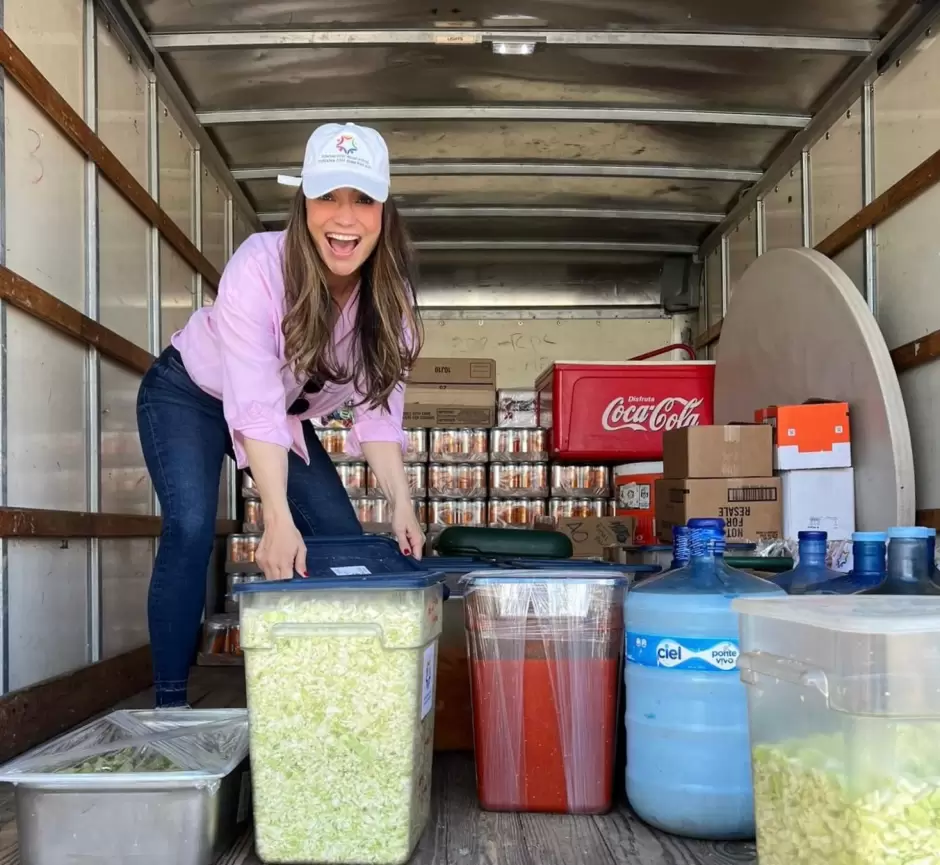 Por un 2025 lleno de esperanza, Maru Riqu siembra empata sin fronteras, por una Tijuana sin hambre