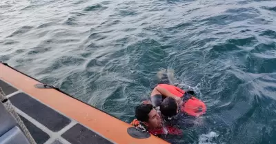 Personal naval rescata a una persona en inmediaciones de Ensenada