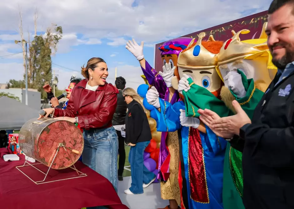 Fomenta gobernadora Marina del Pilar unidad de familias y comunidades al compartir la tradicional Rosca de Reyes