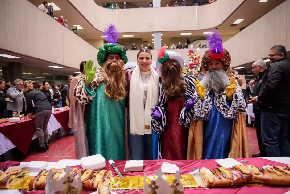 Fomenta gobernadora Marina del Pilar unidad de familias y comunidades al compartir la tradicional Rosca de Reyes