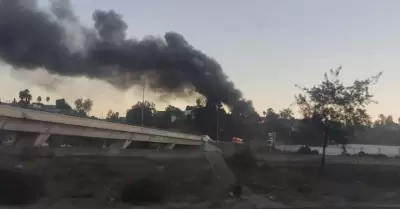 Incendio consume vivienda abandonada sin dejar lesionados