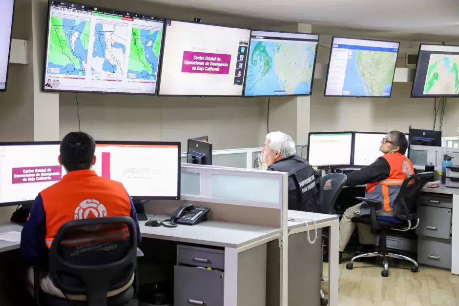 Advierten de vientos fuertes, fro, lluvias y nevadas en Baja California