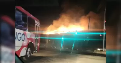 Se registra incendio en Villa de Campo