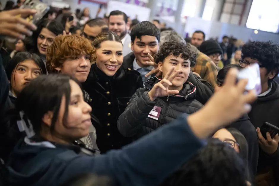 Refrenda Gobernadora Marina del Pilar compromiso con el desarrollo pleno de la juventud bajacaliforniana