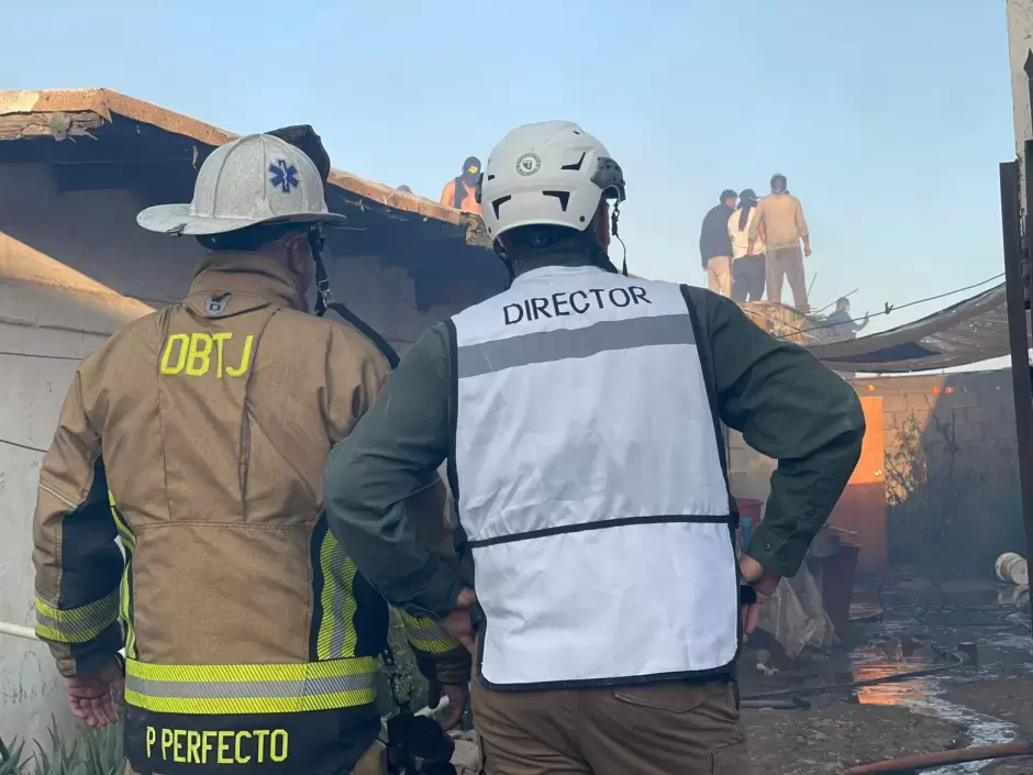 Atienden a familias afectadas tras incendio en Pedregal de Santa Julia