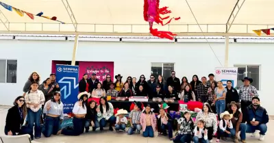 Voluntariado de fundacin Sempra Infraestructura Celebra el Da de Reyes en Mexi