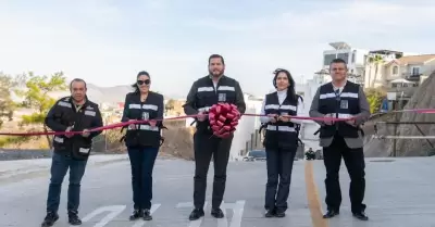 Inaugura presidente municipal Ismael Burgueo obra de reconstruccin de paviment